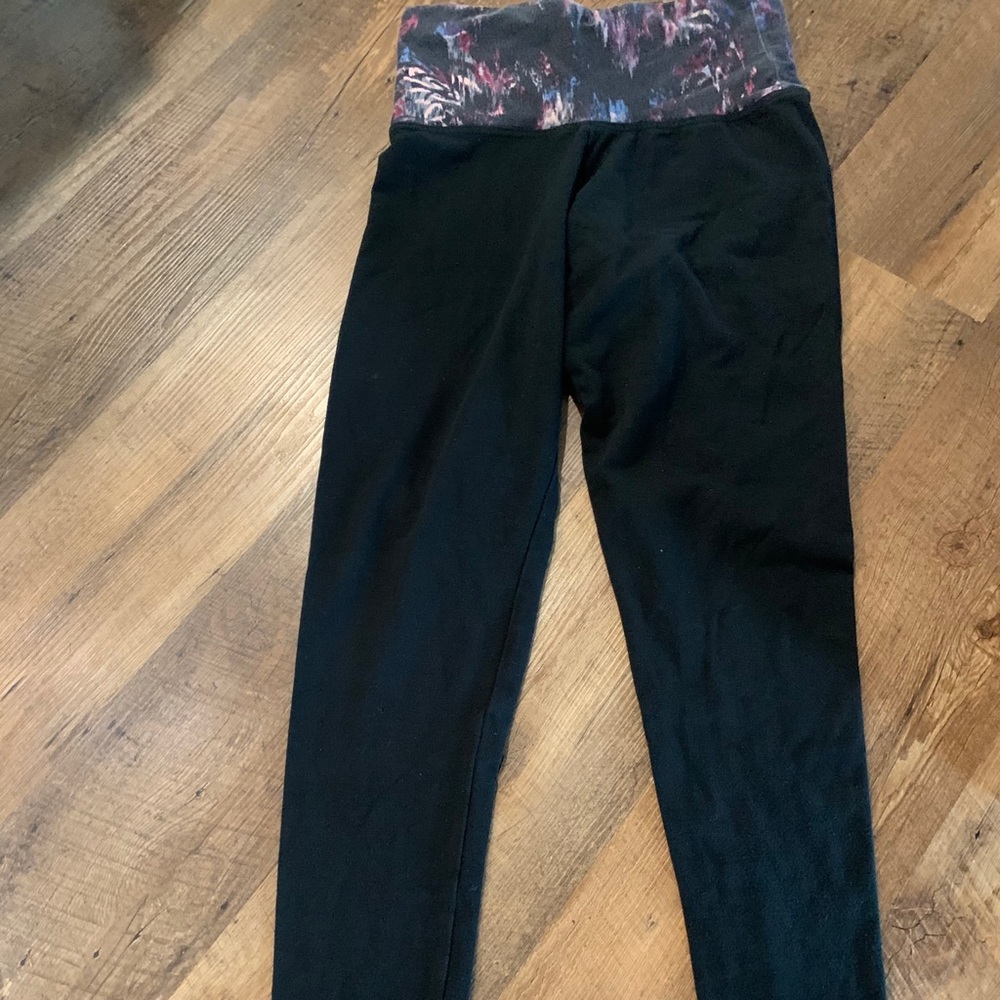 Size small Victoria Secret legging